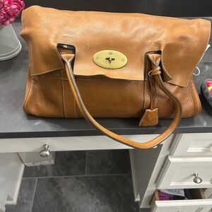 Elegant Tan Leather Handbag